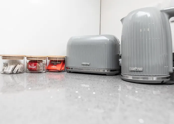 Chic 2-bed Retreat In The Heart Of Oakwood! Apartman