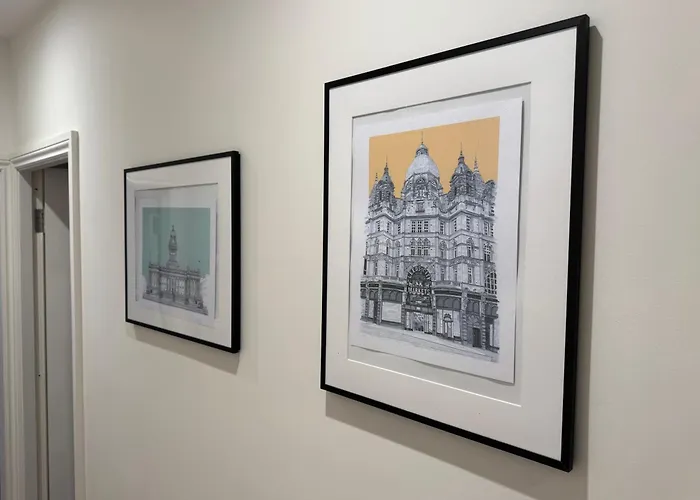 Chic 2-bed Retreat In The Heart Of Oakwood! Apartman Leeds